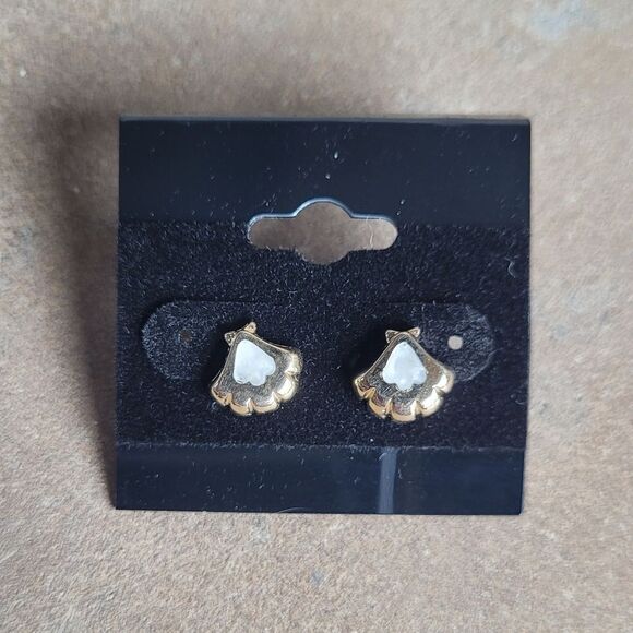 New! Small Shell Gold Stud Earrings with Pearl Inlay - Picture 2 of 3
